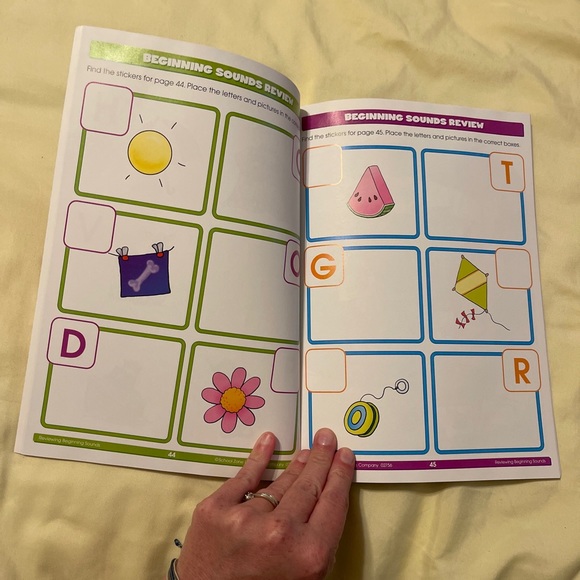 Alphabet Stickers Book Ages 4-6 (Pre-K - K) 267 STICKERS! Sounds, Letters, Order - Picture 9 of 13